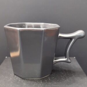 Starbucks 2013 14 fl oz, Limited Edition Silver/Metallic Gray Holiday Mug.